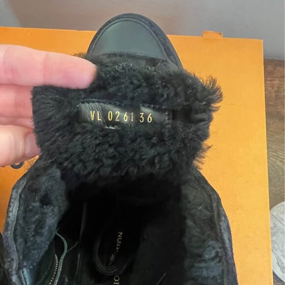 Authentic LV women’s Stellar Ankle Sneakers Black Monogram - Picture 4 of 7